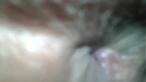 La grab&oacute; mientras cocina 