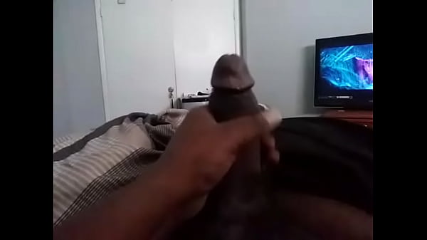 Damn i want to white bitches just like that to be hoes feel me