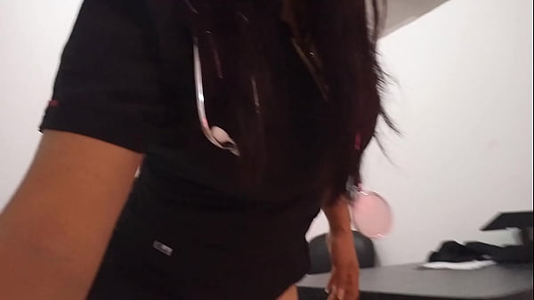 Play MP4 - I'M BORED IN THE OFFICE AND I PUT IN A BUT PLUG TO GET AROUS AT WORK&period; I'M A SLUT IN MY OFFICE