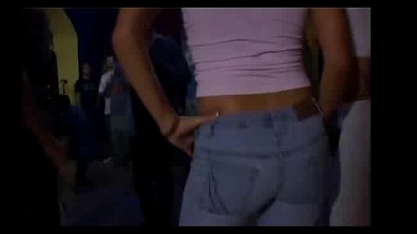 Beautiful girls_at teen_party 2