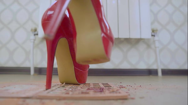 Crush foundation andeye shadow withred high heels