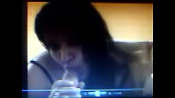 Play MP4 - Charity y&sol;o&rpar; giving head