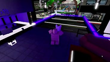 Nonton Girl Cums While Being Watched By Everyone Under Sexy Purple Lights In Brookhaven thumbnail