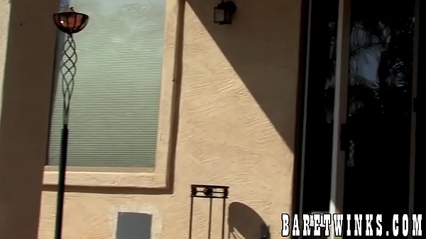 Play MP4 - Barebacked twink cums while getting his butt slammed