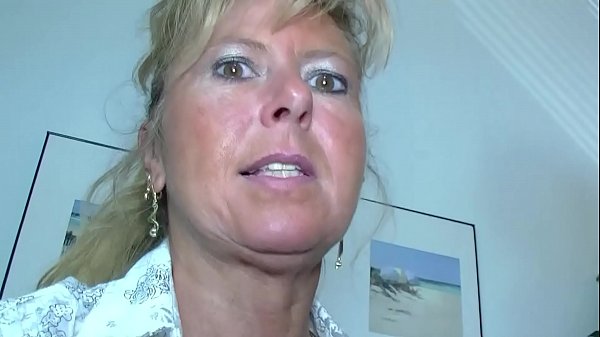 Play MP4 - F&uuml;r Geld gefickt