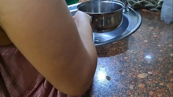 Nonton Prepar&aacute;ndole Algo De Comer Pero El Quiere Comerse Mi Culo thumbnail