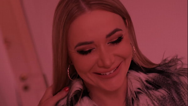 Venera maxima shows her frivolous side 