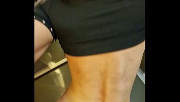 Risky cumshot in my mouth in the hotel elevator