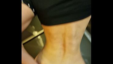 Risky cumshot in my mouth in the hotel elevator 