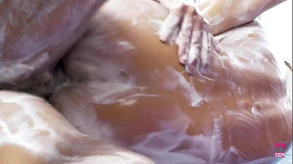 Play MP4 - The hardy guy manages to please two brunettes in a phenomenal threesome