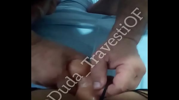 O daddy urso me arrombando quem a&iacute; curte uma sissy que se entrega para um macho da um rans cdzinhas brasil 