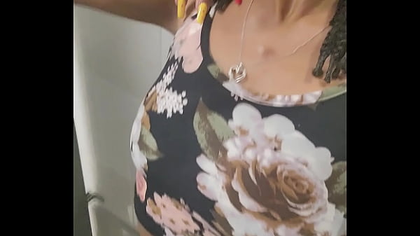 Play MP4 - Public bathroom perfect pee stream open your mouth and catch it