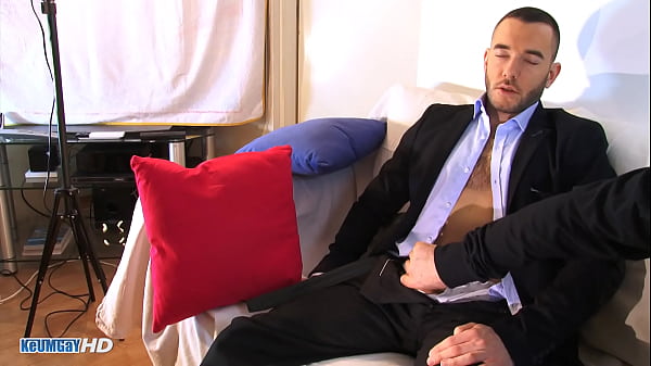 Play MP4 - The guy from the wedding jerked off in a porno