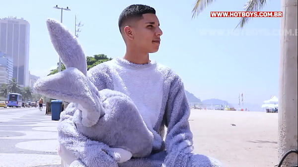 Play MP4 - Novinho dando pro da p&aacute;scoa pirocudo