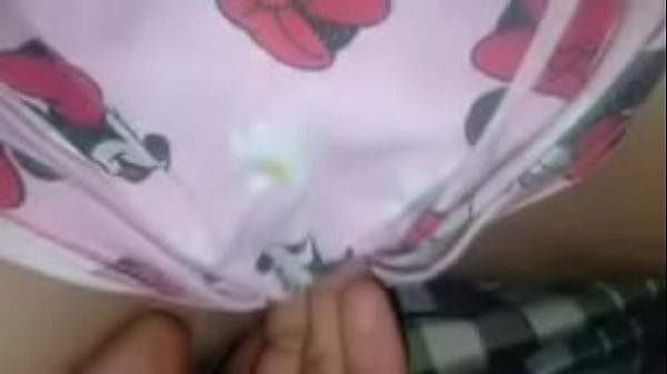 Play MP4 - แหกหีเธอสาวนักศึกษาเอาควยยัดแตดจนน้ำแตกเยอะมาก