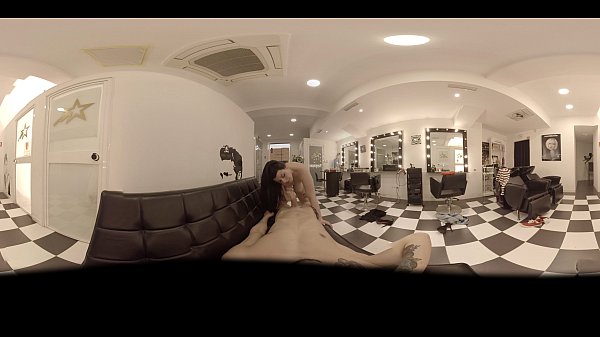 VR Porn Special Hairdresser New Treatment Blowjob