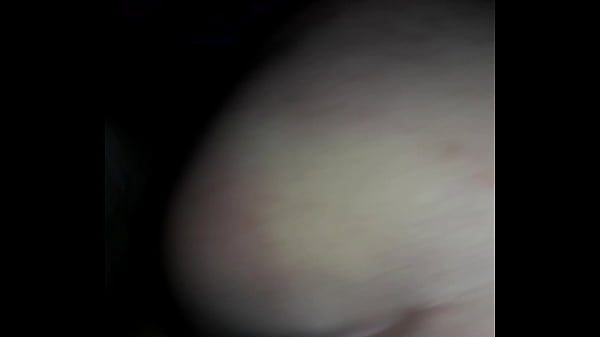 Moviendo el culo rico 