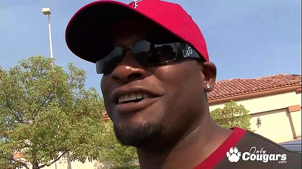 Play MP4 - Melrose Fox and Misty Stone Fuck The Same Random Black Dude Raw