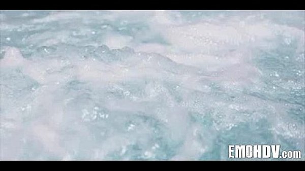 Nonton Emo Slut With Tattoos 1512 thumbnail