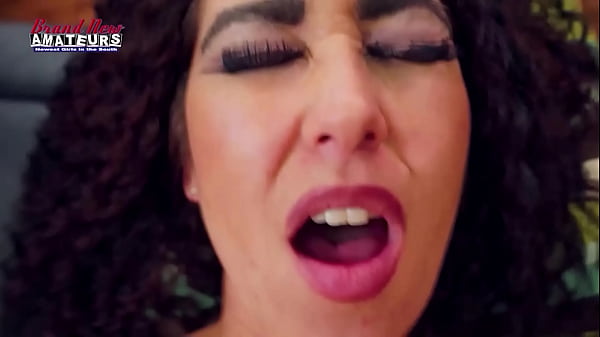 Kinky Brunette Lexxie Gets Her Pussy Fucked With A Sex Machine! thumbnail