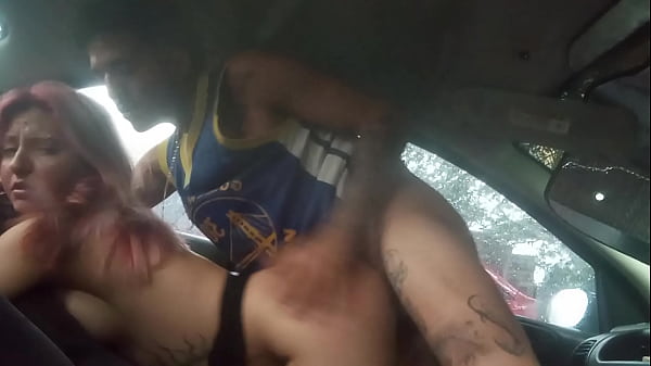 JOVENCITACACHONDA ENTREGA EL CULO AL MEJOR AMIGODE SU NOVIO CUANDO LE DIO UN AVENTON A_SU CASA_SEXO EN_EL COCHE