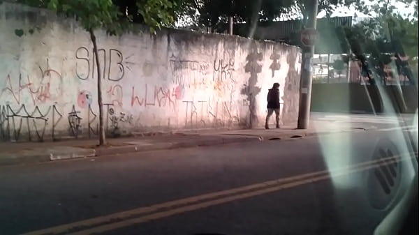 Play MP4 - Raquel casada exbindo rabao na rua