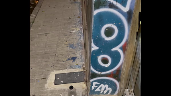 Play MP4 - ARGENTINA TOMANDO LECHE EN PLENAS CALLES DE BUENOS AIRES ARGENTINA