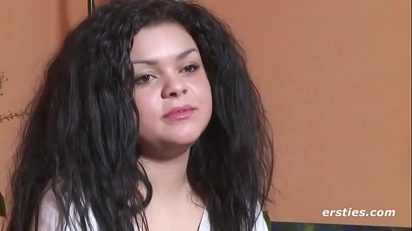 Play MP4 - Passionate German-Brazilian masturbates in front of the camera