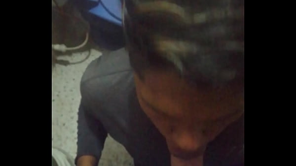 Mamada en ba&ntilde_o de cyber en Bogot&aacute_