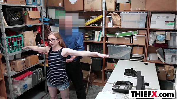 Foxy Nerdy Gal Stealer Gets Big_Wiener