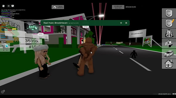 negao comendo branquinha ao ar livre