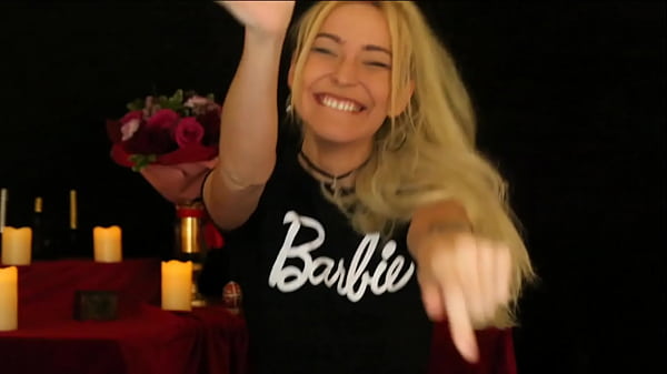 Blonde Webcam Hottie Talking With Viewers At_StripCamZ.com