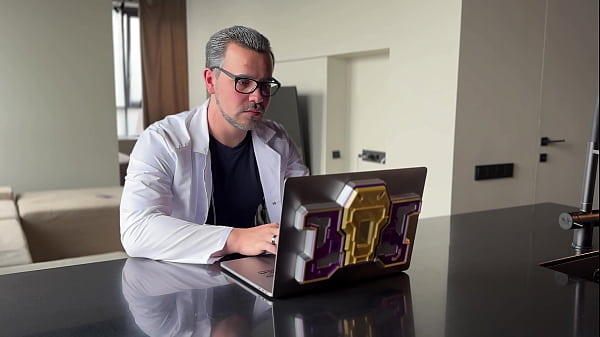 Nonton Time Traveler Wants To Fuck Her Creator thumbnail