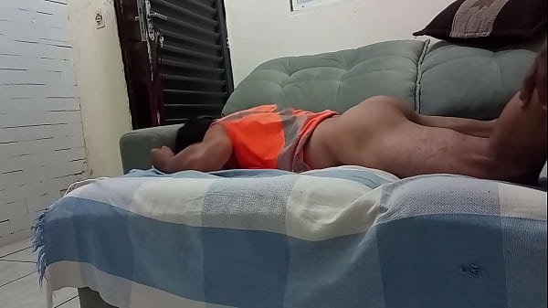 meu colega de trabalho baixinho viu meus v&iacute;deos e disse que queria dar pra mim 