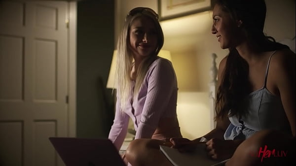 Play MP4 - AllHerLuv - A Love Story Pt&period; 1 - Scarlett Hampton Bella Rolland