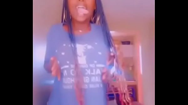She dancing