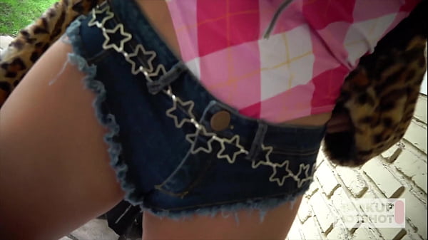 Brunette fuck puppet avery black hooks up with bryan gozzling 