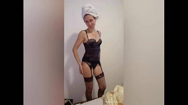 Play MP4 - Tak tohle jsem posb&iacute;ral o sv&eacute; ji&zcaron; b&yacute;val&eacute; p&rcaron;&iacute;telkyn&ecaron;