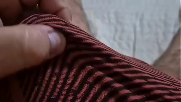 Play MP4 - Punheta de cueca