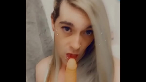 Sexy Lingerie Beach Body Babe Loves Cock thumbnail