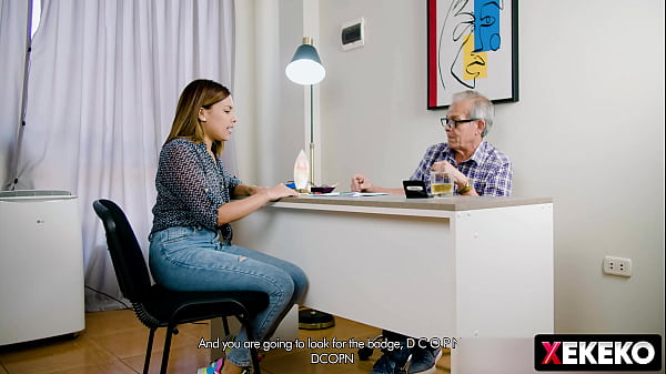 Play MP4 - Venezolana llega a Per&uacute; a trabajar y es follada por falso empresario de transporte