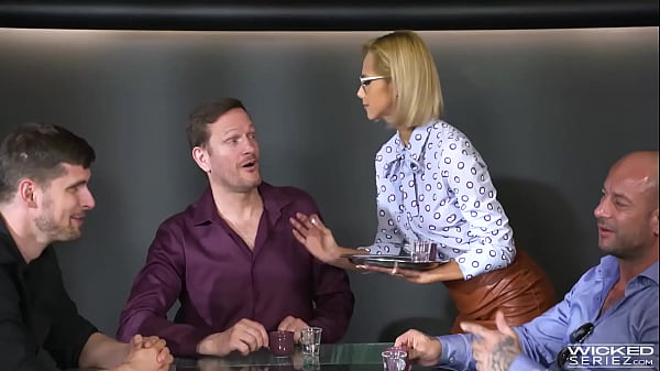 Play MP4 - Veronica Leal Sexy Multitasking Secretary