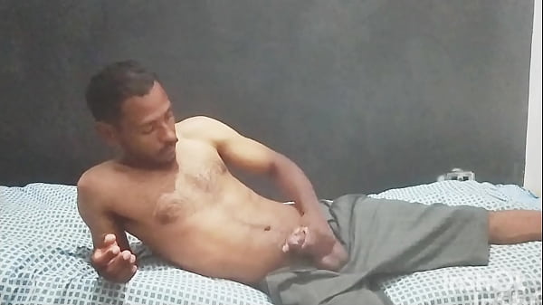 Mulher madura transou com moreno magro e sarado 