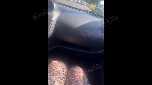 Me cojo al ayudante del trabajo de mi esposo 