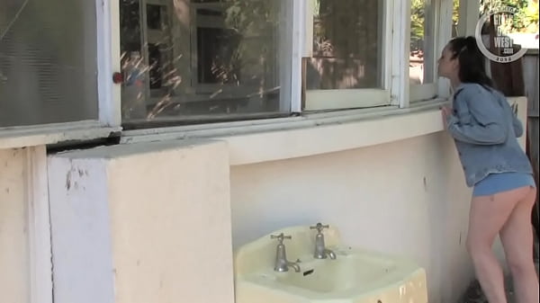 Nonton Dakota Whitehouse thumbnail