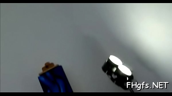 Beautiful girl expects anice present from a guyshe is_fucking