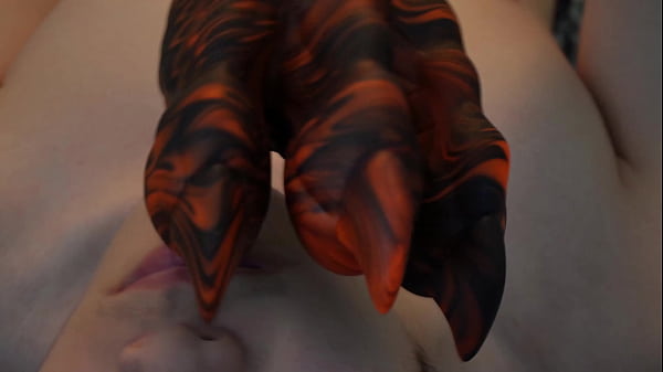 Play MP4 - 龙性恋能吃下几根龙爪&quest;