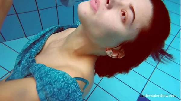 Soft-core swimming pool erotics with Marusia 