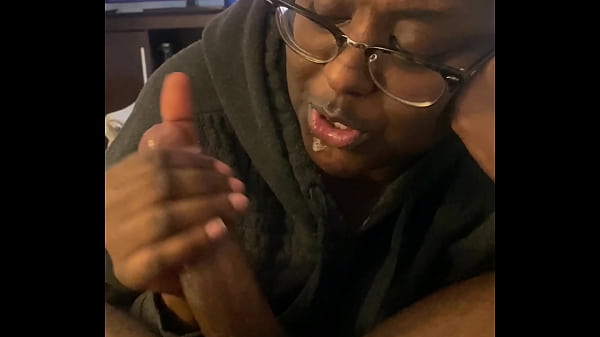 Nonton Waking Up And Get Sucked Up thumbnail