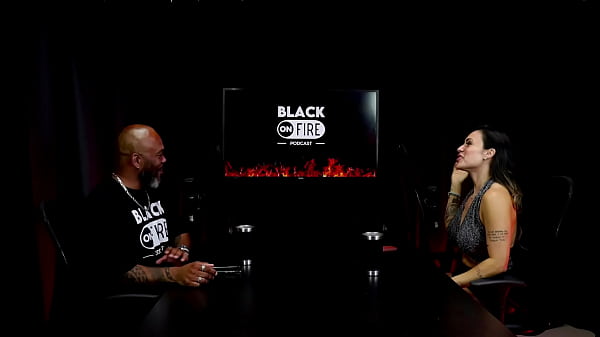 Acha legal estar com mulheres apesar de ser h&eacute;tero e contou sobre o formato do teste de fidelidade taluane boom watch sheer red 